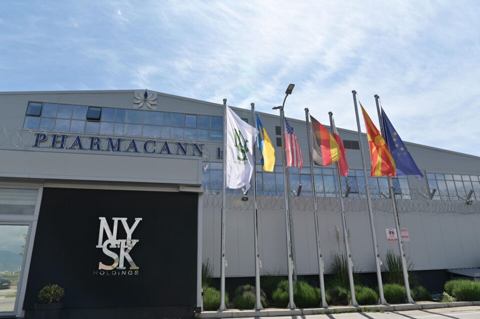 "מתקן האינדור הגדול באירופה" - מתקן הגידול של חברת NYSK, חברת־בת של PHCANN במקדוניה